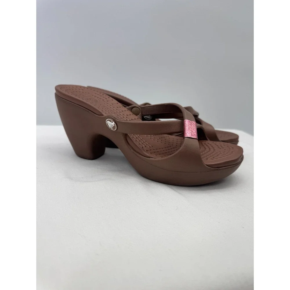 Crocs Cyprus Heeled Slip On Sandal Shoe 8 Brown / Brown Boho Earthy Beach 3.75